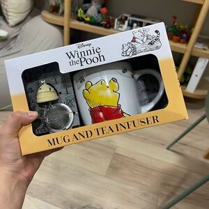 Disney Winnie the Pooh Mug and Tea Infuser Set